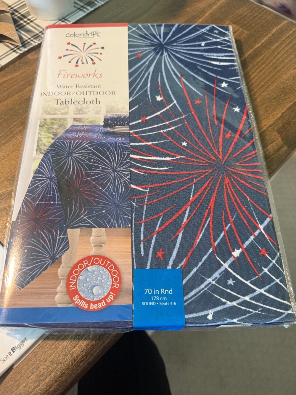 Colordrift Fireworks Water Resistant Indoor/Outdoor Tablecloth 70" Round